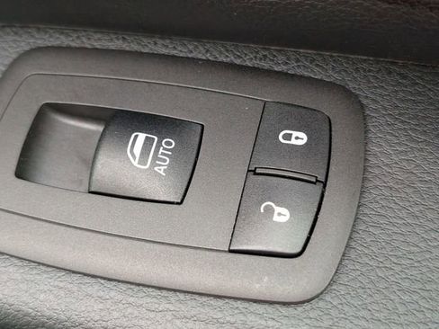 Used 2021 RAM 1500 Big Horn image 33