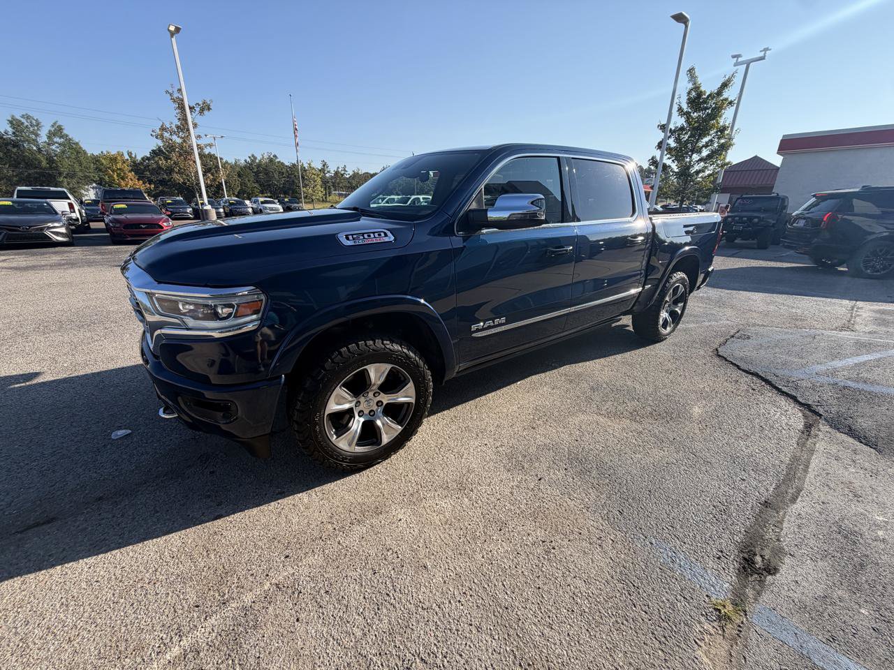 Used 2023 RAM 1500 Limited AWD/4WD image 3