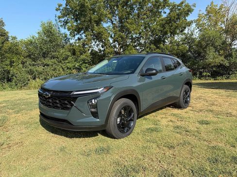 New 2026 Chevrolet Trax LT w/ Driver Confidence Package FWD image 1