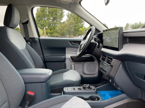 New 2026 Ford Maverick XLT w/ XLT Luxury Package FWD image 31