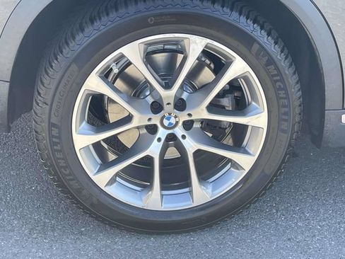 Used 2021 BMW X5 sDrive40i w/ Premium Package RWD image 8