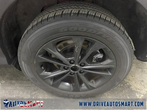 Used 2018 Ford Escape SE w/ SE Sync 3 Package image 23