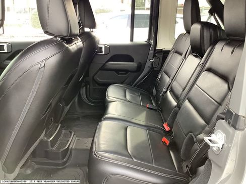 Used 2019 Jeep Wrangler Unlimited Sahara image 13