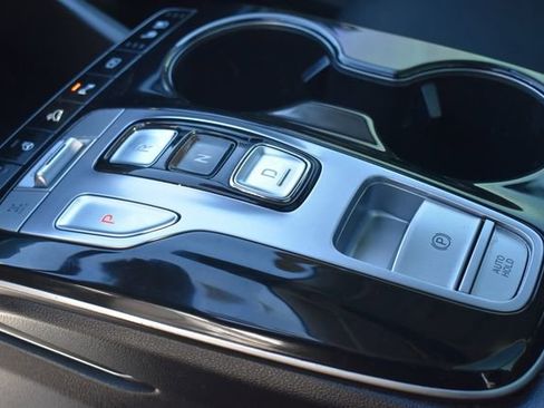 Used 2022 Hyundai Tucson Limited image 27