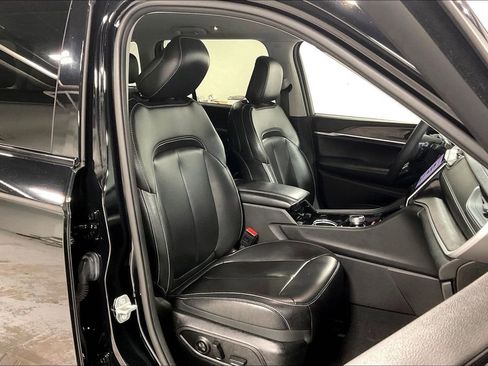 Used 2023 Jeep Grand Cherokee Limited RWD image 9