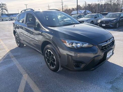 Used 2023 Subaru Crosstrek 2.0i image 3