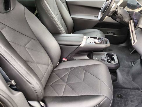 New 2025 BMW iX xDrive50 image 23