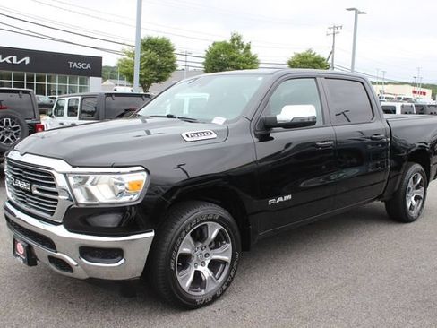 Used 2023 RAM 1500 Laramie AWD/4WD image 2