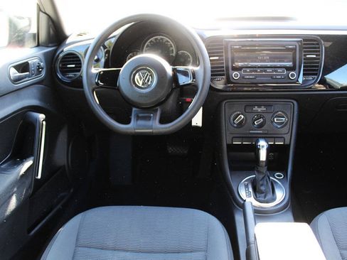 Used 2014 Volkswagen Beetle 2.5 FWD image 12