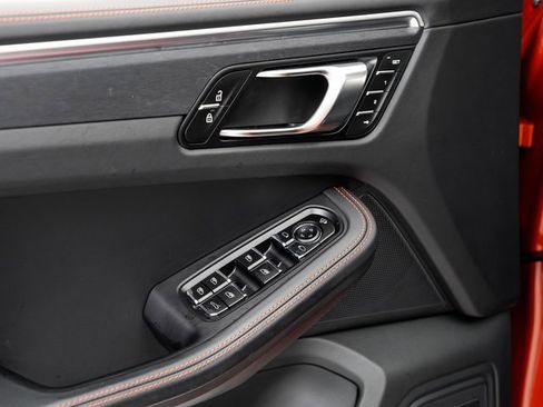 Used 2024 Porsche Macan GTS image 8