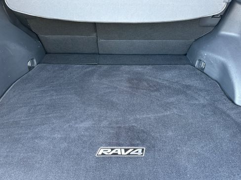 Certified 2020 Toyota RAV4 LE AWD/4WD image 15