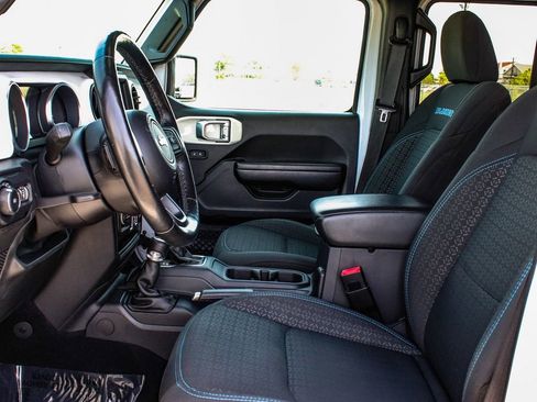 Used 2021 Jeep Wrangler Unlimited Sport AWD/4WD image 31
