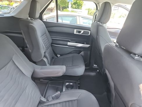 Used 2021 Ford Explorer XLT AWD/4WD image 29
