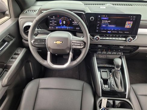 Used 2024 Chevrolet Colorado LT w/ LT Convenience Package III image 19