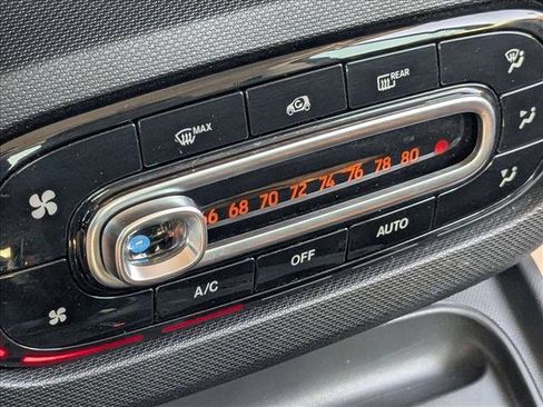 Used 2016 smart fortwo pure image 14