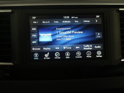 Used 2020 Chrysler Pacifica Touring-L image 41