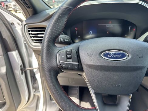 Used 2025 Ford Escape ST-Line FWD image 22