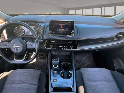 Used 2022 Nissan Rogue SV FWD image 7