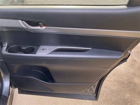 Used 2023 Hyundai Palisade SE image 35