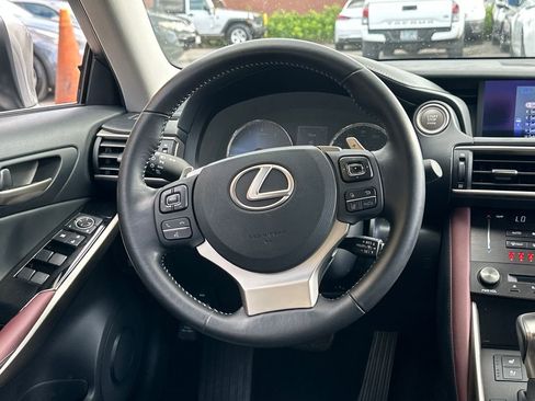 Used 2017 Lexus IS 200t image 17