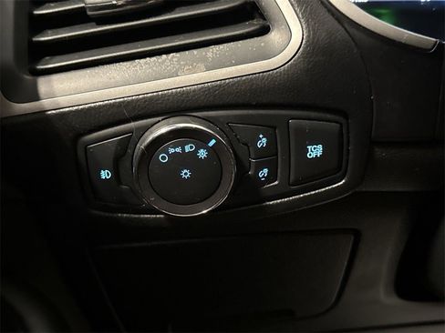 Used 2020 Ford Edge SEL image 17
