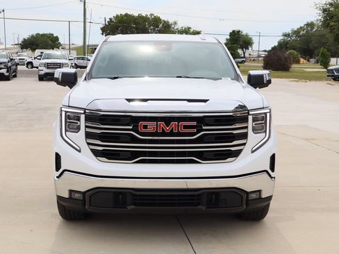 Used 2023 GMC Sierra 1500 SLT w/ SLT Convenience Package RWD image 4