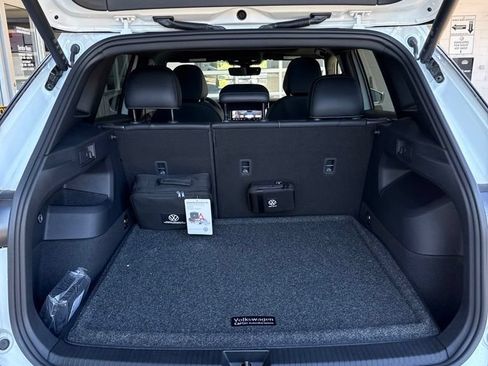 New 2026 Volkswagen Tiguan SE R-Line AWD/4WD image 13
