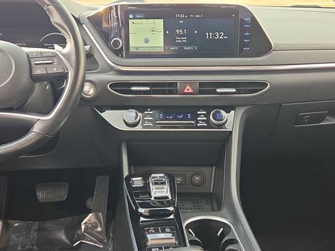 Used 2021 Hyundai Sonata Limited w/ Preferred Accessory Package image 28
