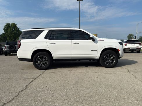Used 2023 Chevrolet Tahoe Z71 w/ Luxury Package AWD/4WD image 6