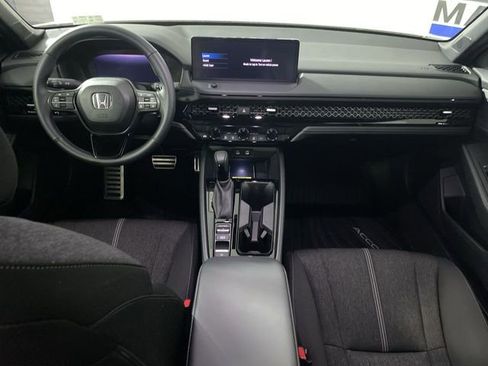 Used 2025 Honda Accord Sport image 25