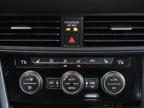 Used 2024 Volkswagen Jetta SE image 17