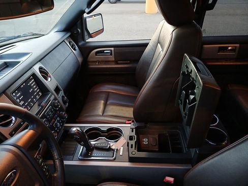 Used 2017 Ford Expedition King Ranch image 25