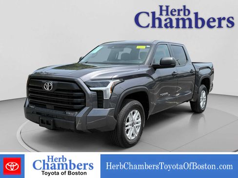 Used 2025 Toyota Tundra SR5 AWD/4WD image 8