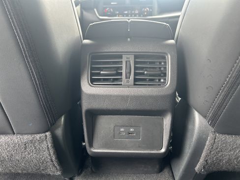 Used 2023 Nissan Rogue SV w/ SV Premium B Package FWD image 28