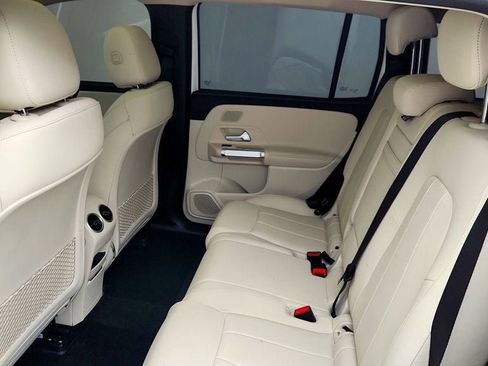 Used 2023 Mercedes-Benz EQB 350 4MATIC SUV w/ Exclusive Package image 19