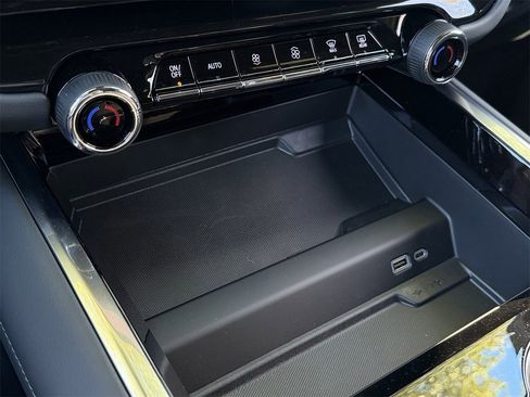 New 2026 Chevrolet Tahoe LS image 17