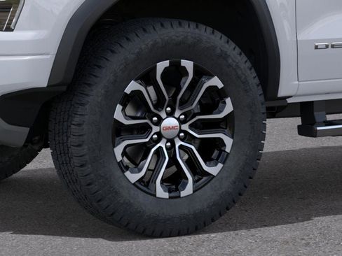 New 2026 GMC Canyon Denali image 9