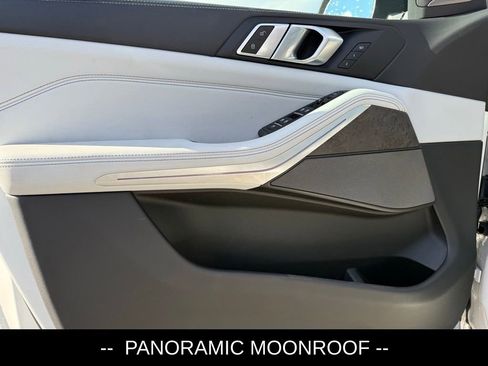 Used 2024 BMW X5 xDrive40i w/ Premium Package image 5