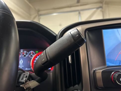 Used 2015 GMC Sierra 2500 Denali w/ Duramax Plus Package AWD/4WD image 23