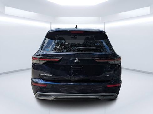 New 2025 Mitsubishi Outlander SE image 4