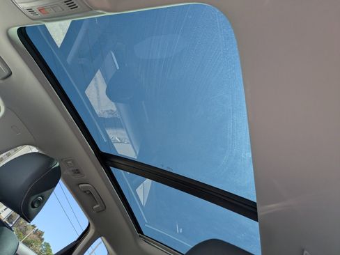 New 2026 Volkswagen Taos SEL image 21