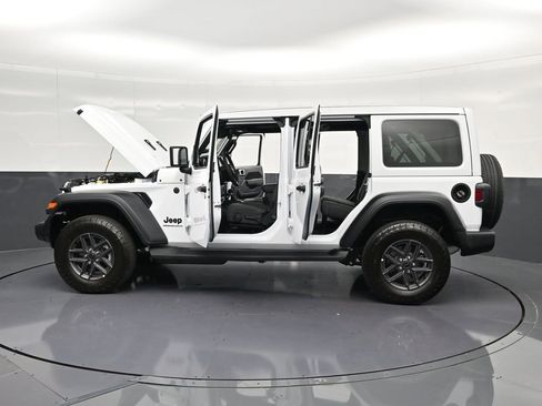 Used 2026 Jeep Wrangler Unlimited Sport AWD/4WD image 40