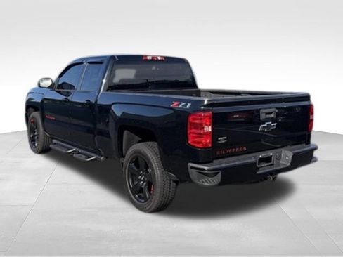 Certified 2018 Chevrolet Silverado 1500 LT w/ Redline Edition AWD/4WD image 4