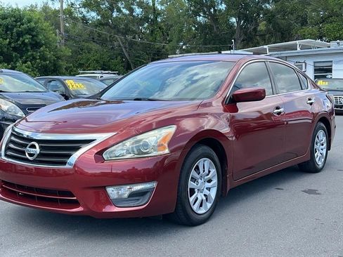 Used 2015 Nissan Altima 2.5 S w/ Power Driver Seat Package FWD image 3