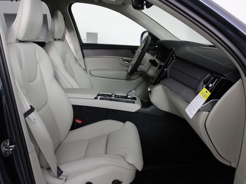 New 2026 Volvo XC90 B6 Ultra image 10