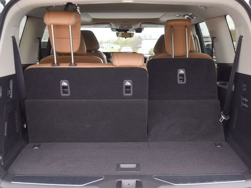 Used 2025 INFINITI QX80 Sensory AWD/4WD image 24