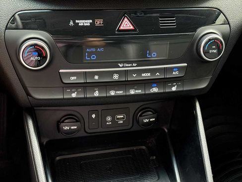 Used 2021 Hyundai Tucson Limited AWD/4WD image 17