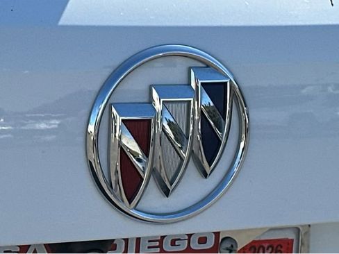 Certified 2022 Buick Envision Essence w/ Technology Package II image 9