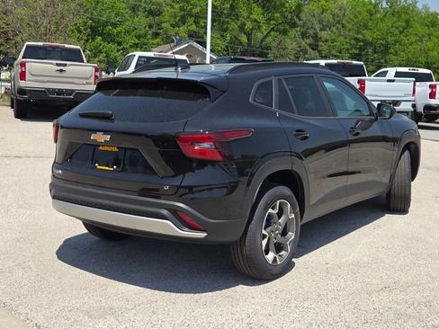 New 2026 Chevrolet Trax LT w/ Driver Confidence Package FWD image 10