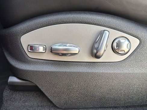 New 2026 Porsche Macan image 6